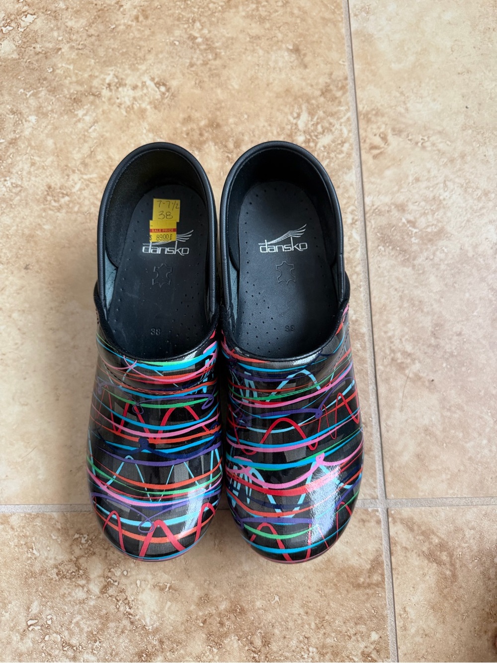 Dansko Womens Black Multi-Color Patterned Clogs size 38 - Picture 2 of 6